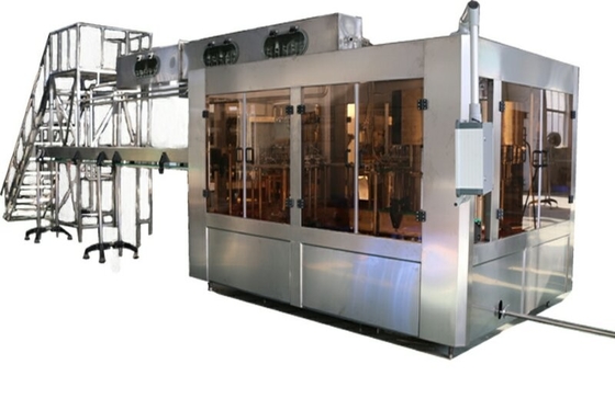 China línea de relleno carbonatada 4500kg de la bebida, pequeña máquina de embotellado de cristal proveedor