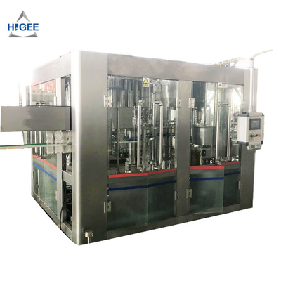 China 3 en 1 máquina de rellenar 10000 Bph del agua automática para 500 ml con ISO 9001 proveedor