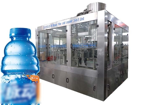China La pequeña máquina de embotellado plástica automática carbonató el equipo de relleno del refresco/de la bebida proveedor